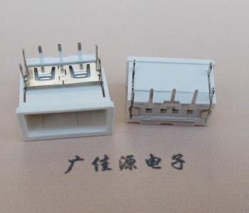 海南USB接口2.0连接器.3p端子加护套防尘母座